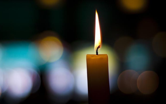 Где в церкви ставить свечи за упокой и за здравие