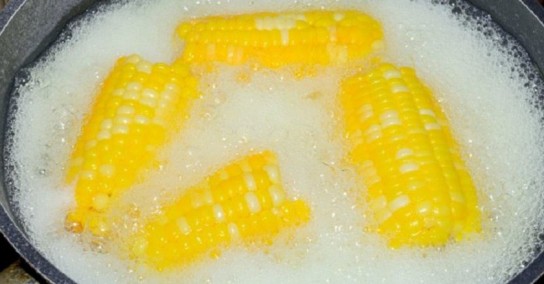 Кукуруза, приготовленная в молоке