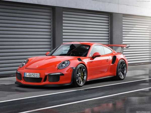 Фото сбоку Porsche 911 GT3 RS