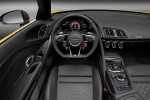 картинки салон Audi R8 Spyder 2016-2017 года