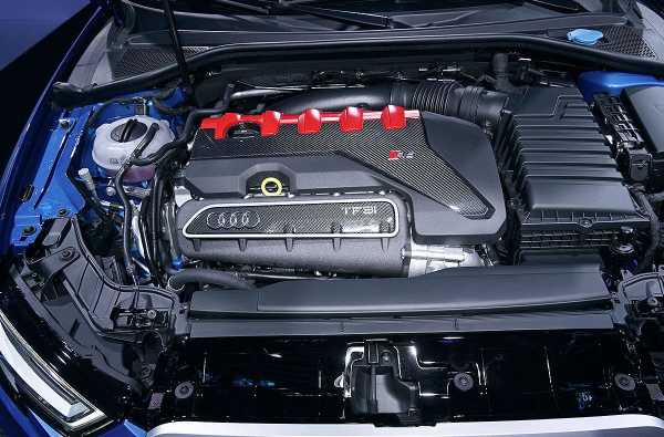 фото двигатель Audi RS3 sedan 2017-2018 года
